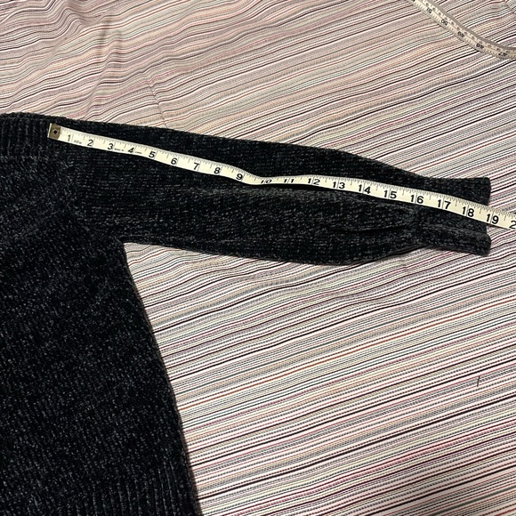 Tommy BAHAMA Charcoal Black Chenille Boatneck Crop Sweater Size Medium - Picture 8 of 9